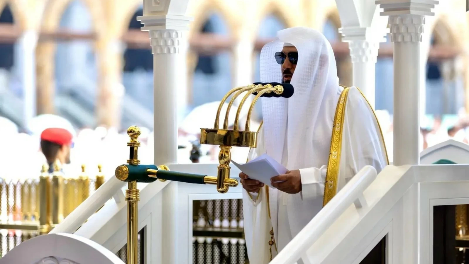 خطيب المسجد الحرام: الاستغاثة بالله سبب لتفريج الكربات وتكفير السيئات