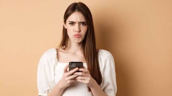 تأثير البلوك في العلاقات العاطفية.. تعرف أضراره النفسية وكيفية التعامل معه