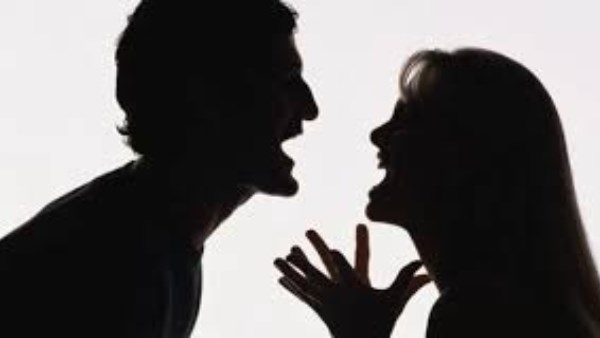 محامٍ بالنقض: الأباء والأمهات أكثر المتضررين من فشل زيجات الأبناء