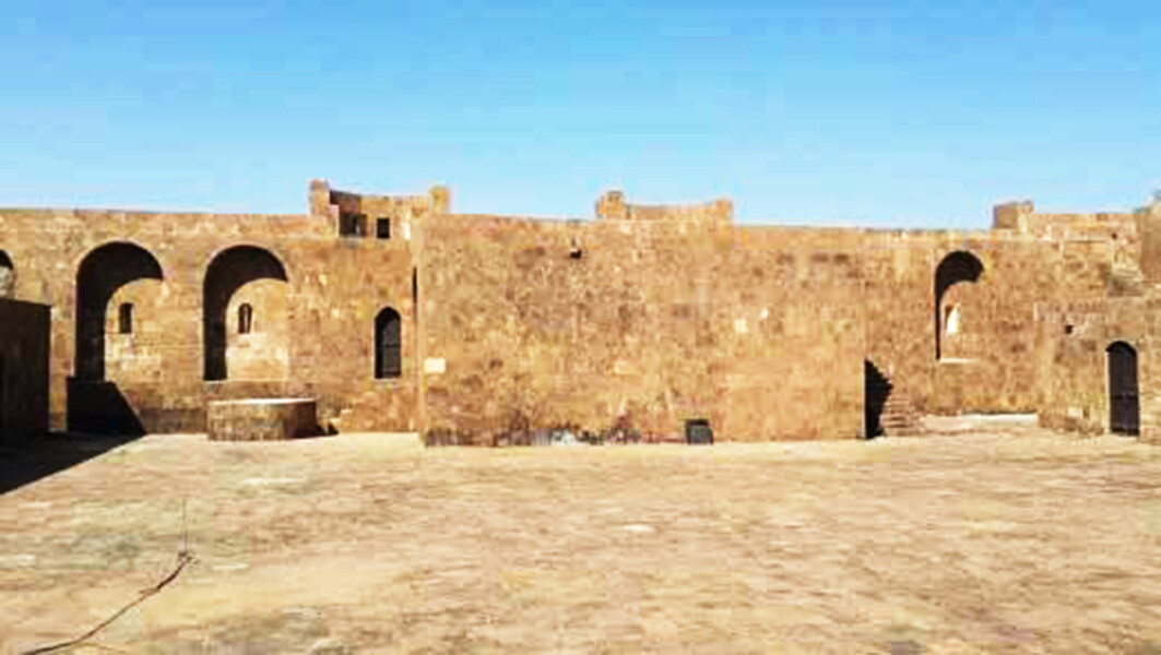 قلعة الأزلم.. الحصن الصامد