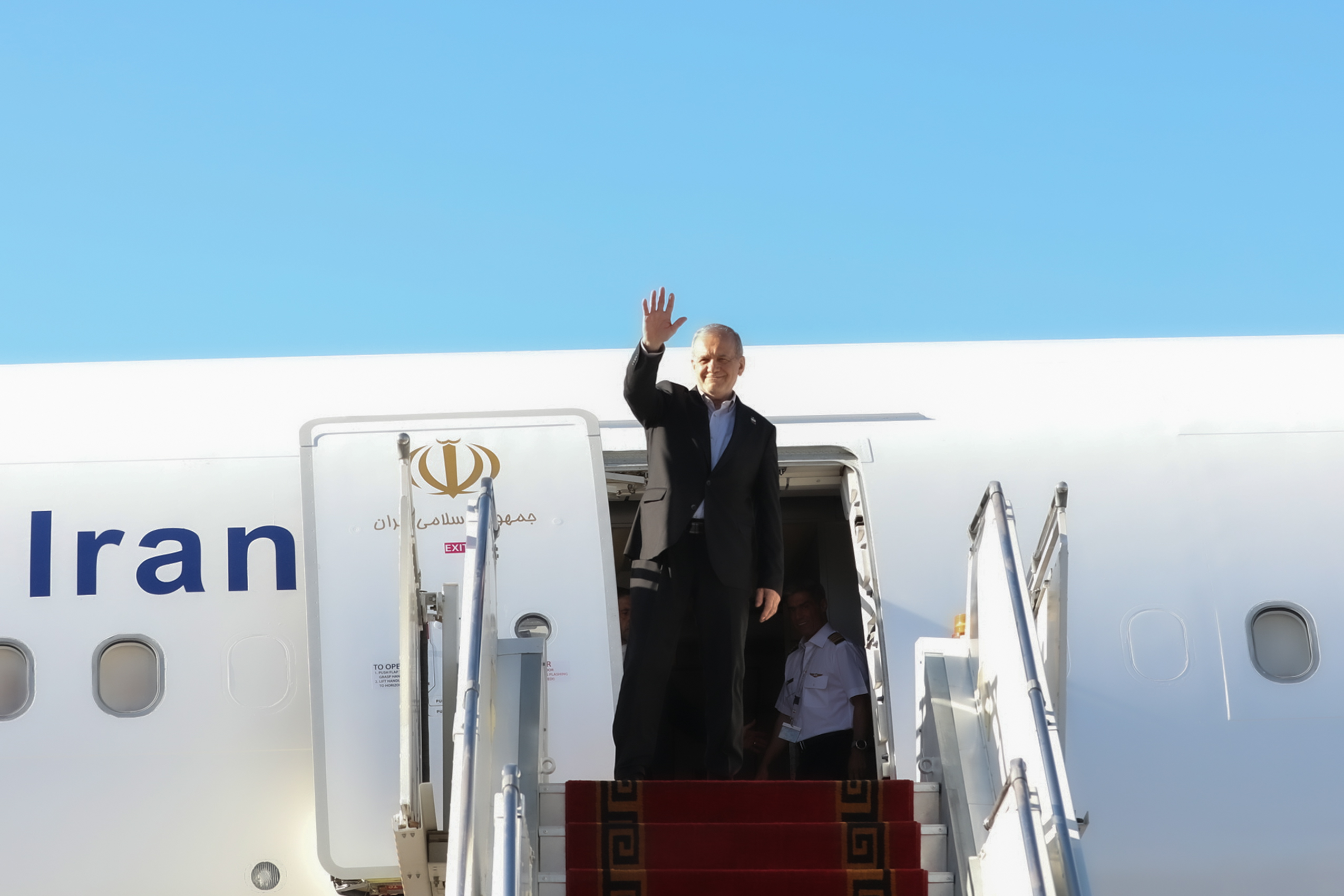 Iran ready to reopen Strait of Hormuz if US eases military pressure and lifts blockade