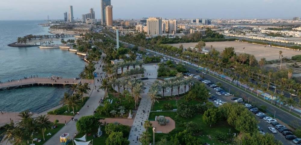 جدة تودع الصيف برطوبة عالية