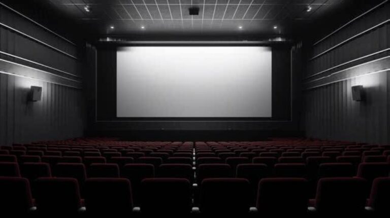 مطالبات بخفض تذاكر السينما وتقديم حوافز للزوار