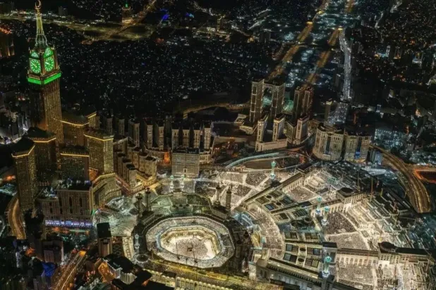 Arab and Islamic Condemnations Follow Houthi Targeting of Makkah
