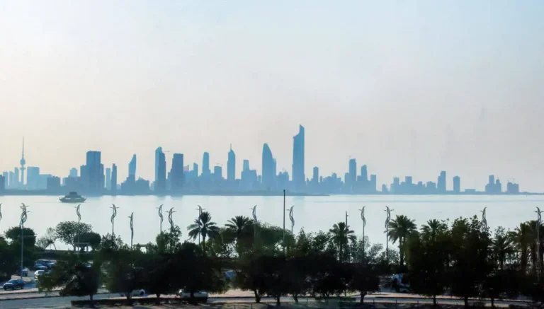 “فيتش”: قانون الصكوك قد يجذب مستثمرين لتعميق سوق الدين الكويتي
