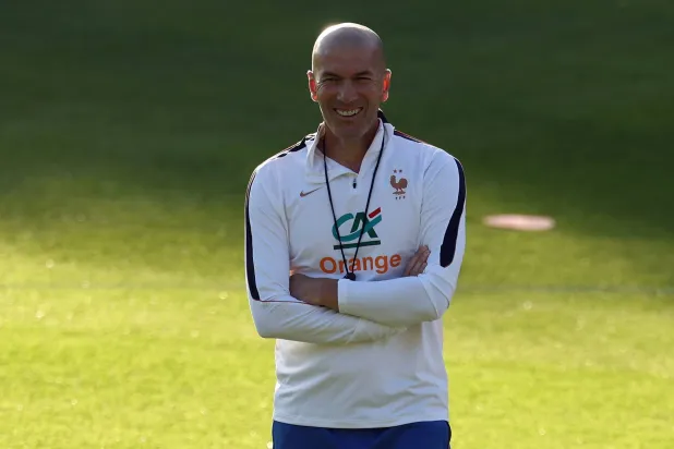Zidane Leads First France Training Session