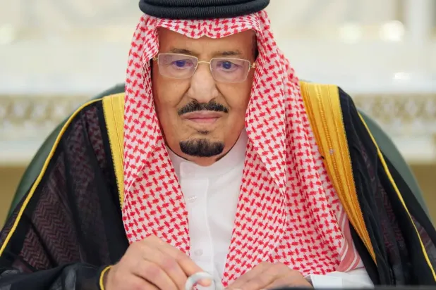 Saudi King Hails Forces Defending Kingdom, Condemns Houthi Attempts to Target Makkah