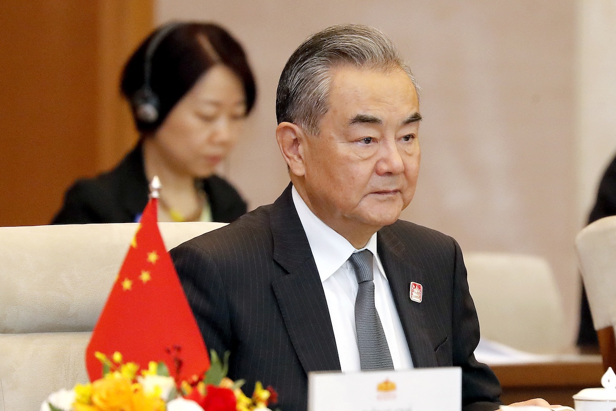 China FM says willing to ‘safeguard’ Iran’s rights