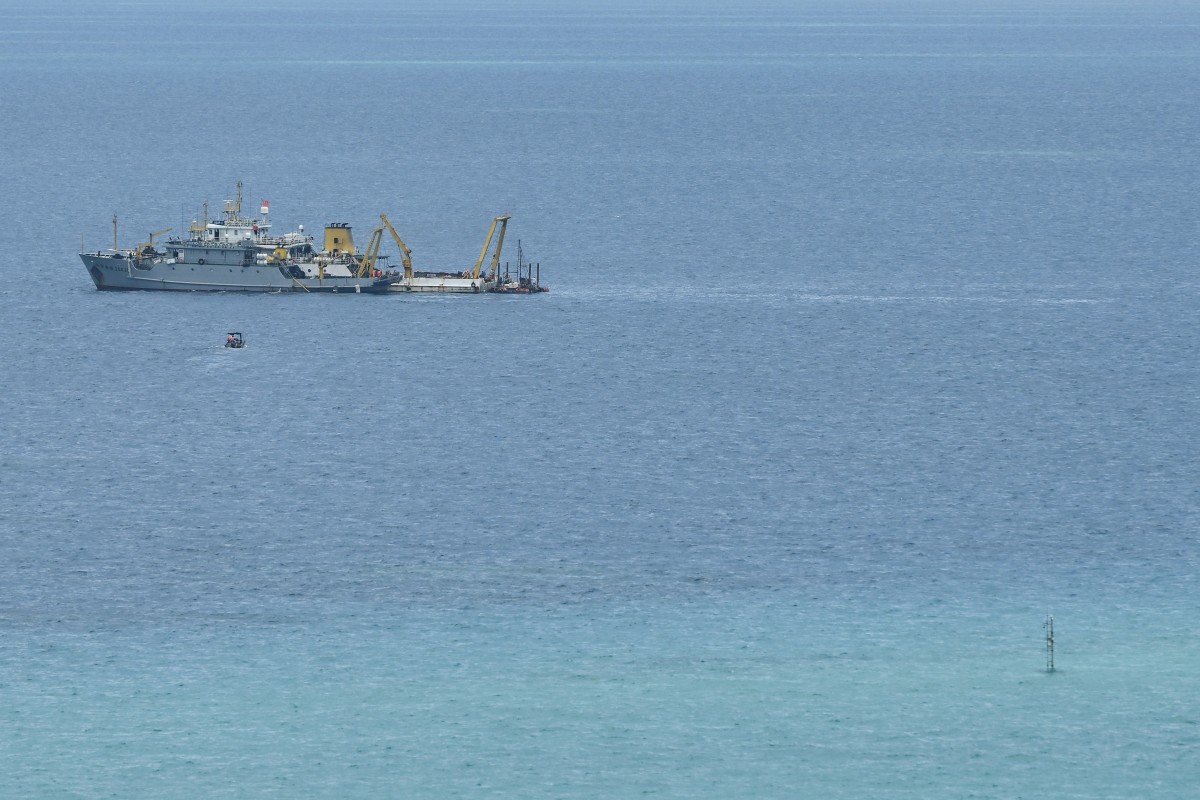 China vessel rams Philippine boat on refueling mission, coast guard says