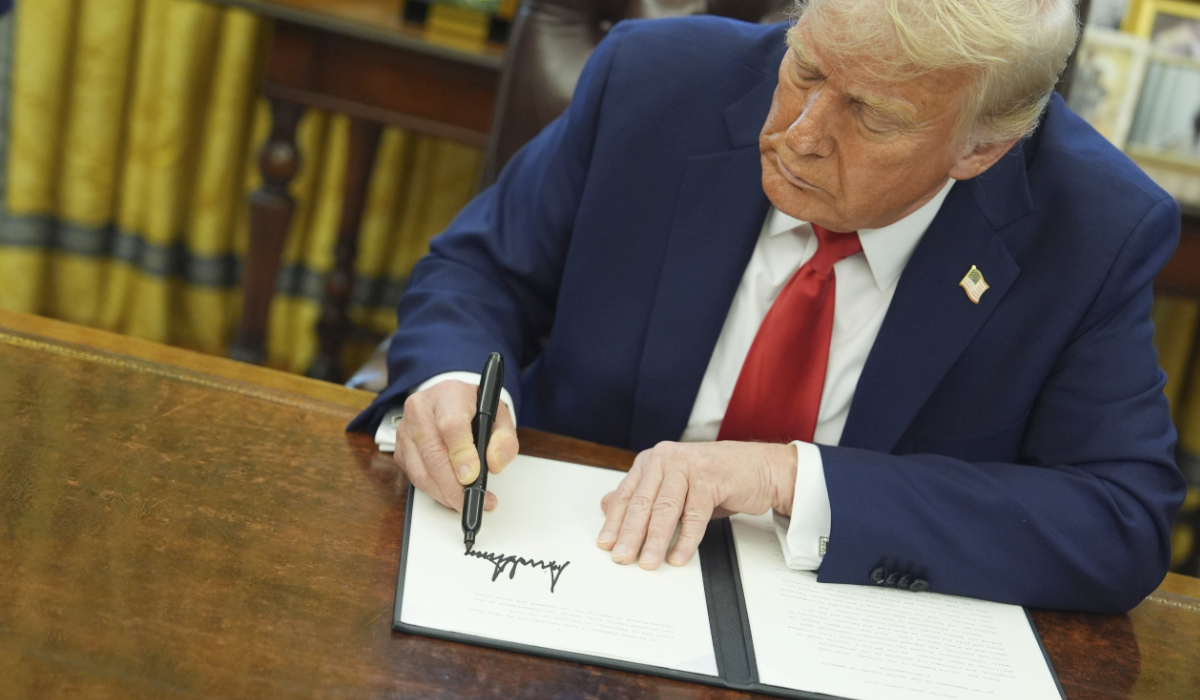 Trump signs bill authorizing broad new sanctions to squeeze Russia
