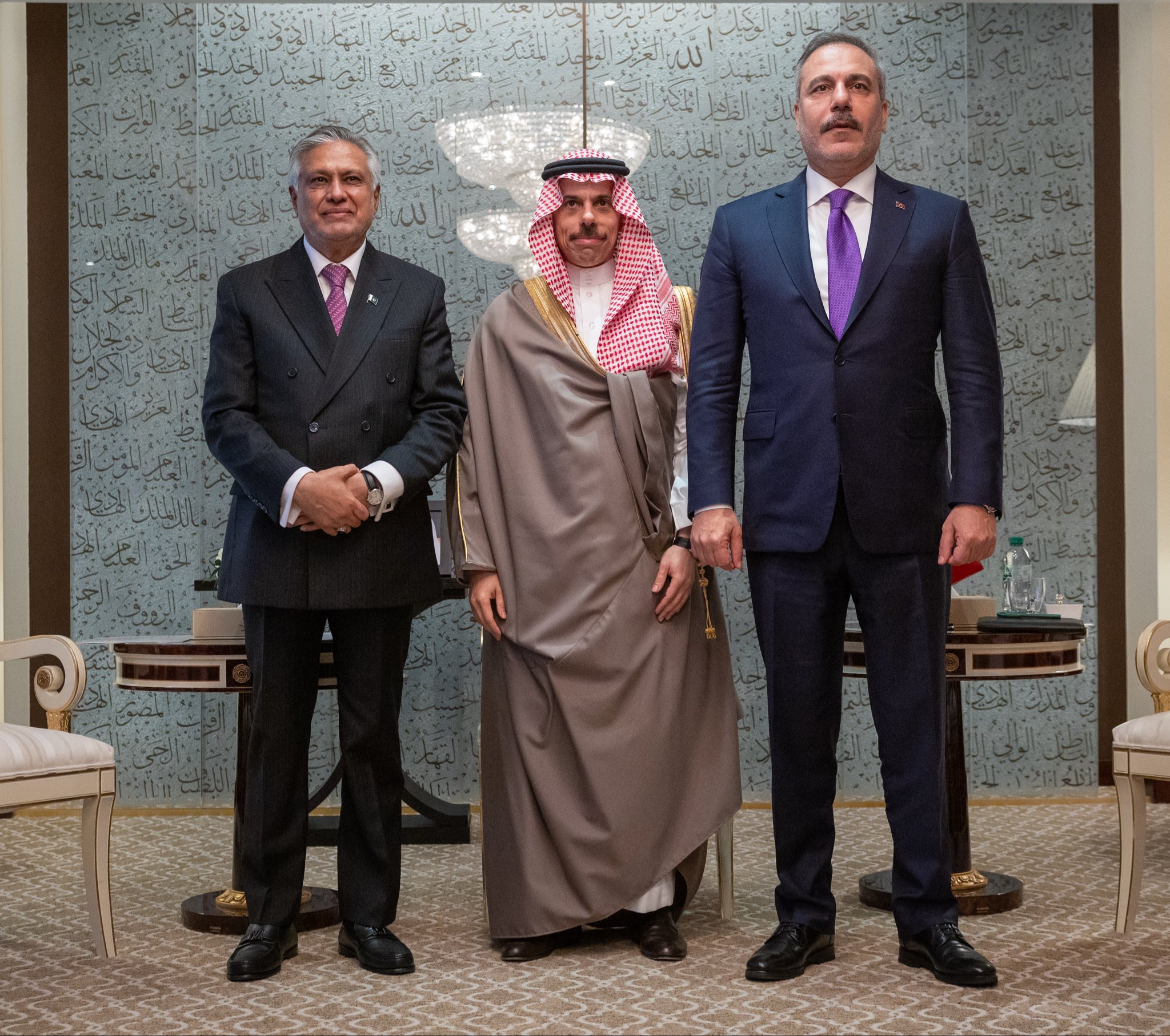 Saudi, Pakistan and Turkiye discuss joint defense agreement after attacks on Kingdom