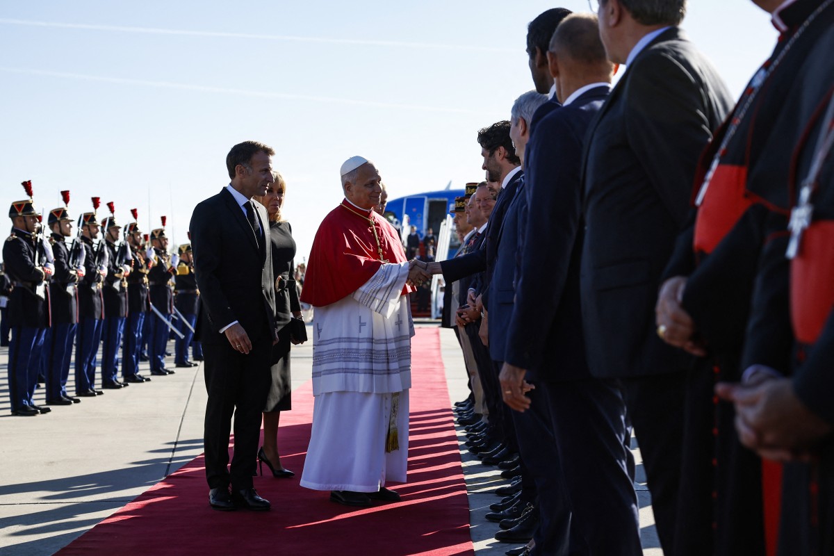 Pope arrives in France on first official visit in 18 years