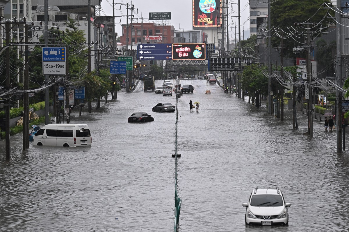 Bangkok declares flood disaster across city