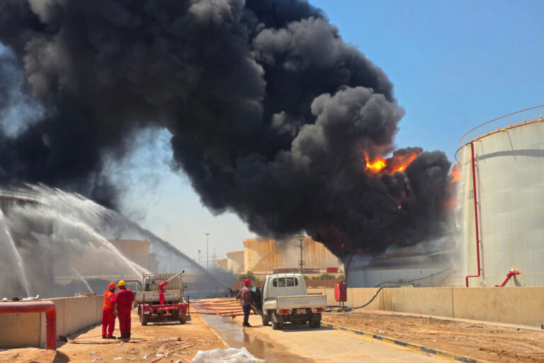 Libya oil pipeline reopens after being blocked by armed group