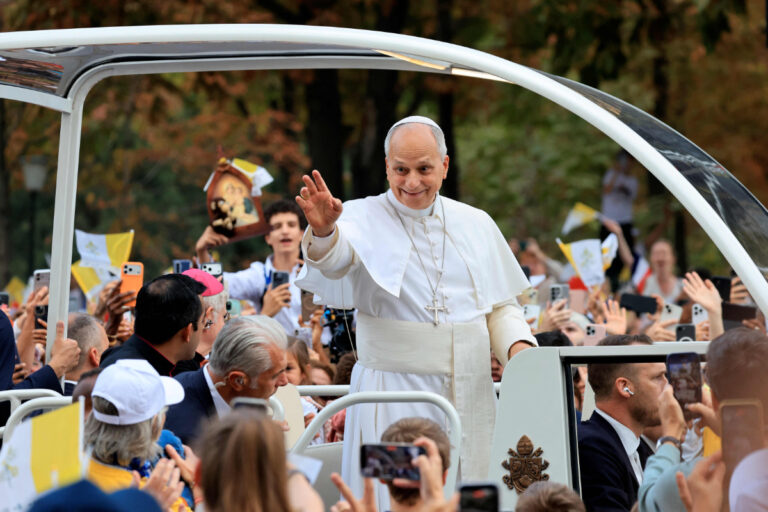 Pope Leo draws 800,000 people to central Paris for open-air Mass on iconic square