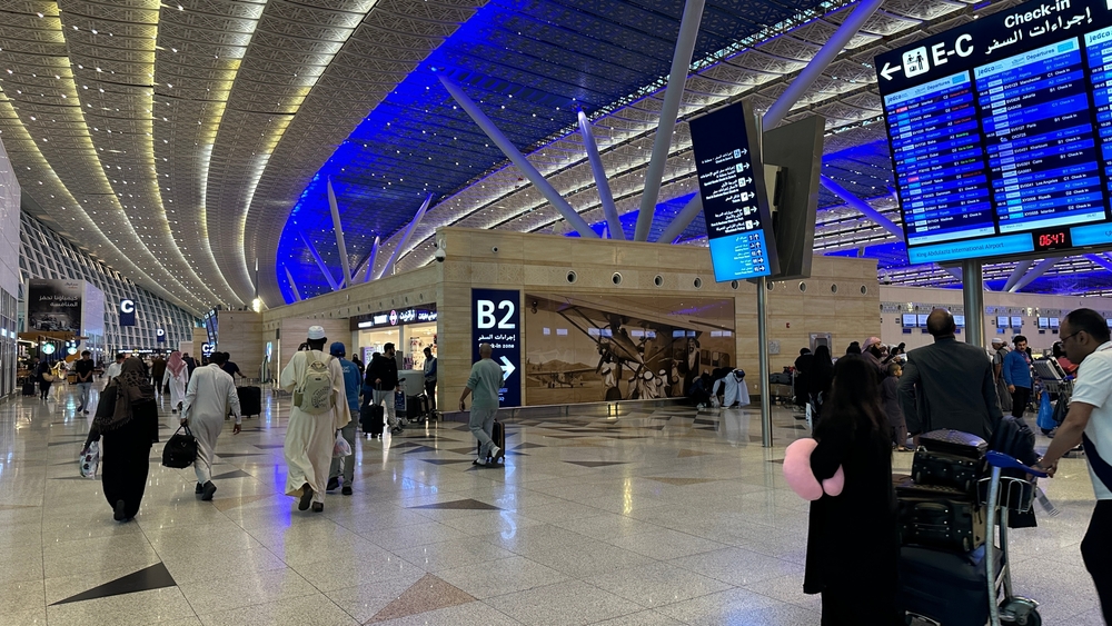 Saudi services imports rise 8.4% as travel demand boosts spending 