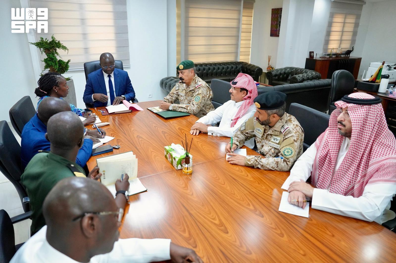 Islamic coalition, Senegal discuss security ties