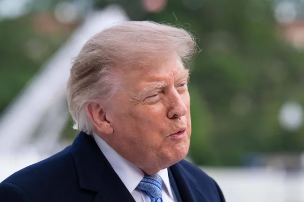 US Judge Orders White House to Restore Access to News Outlets Trump Banned