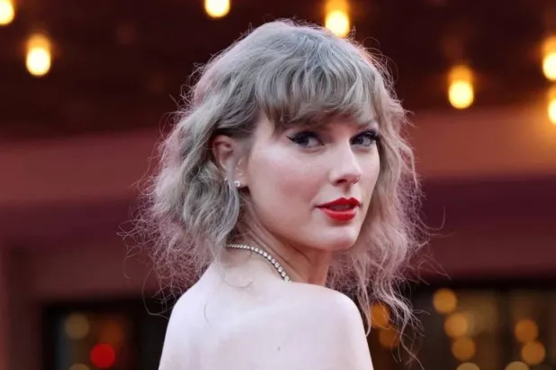 Taylor Swift Releases ‘Encore’ to her Hit ‘Showgirl’ Album