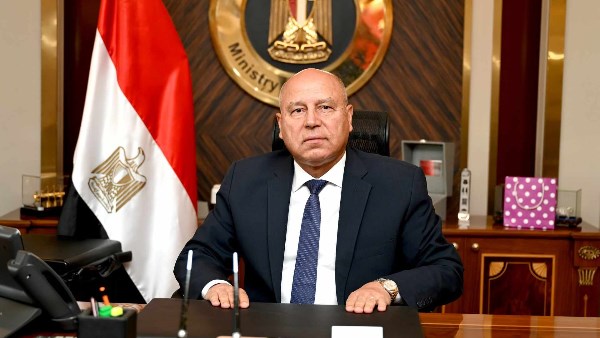 كامل الوزير: في نصف عام 2027 هنركب القطار الكهربائي السريع من السخنة وحتى مطروح