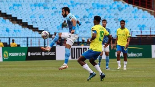 محمد أضا: بيراميدز يتراجع عن التفريط في مهند لاشين .. والأهلي يترقب موقفه