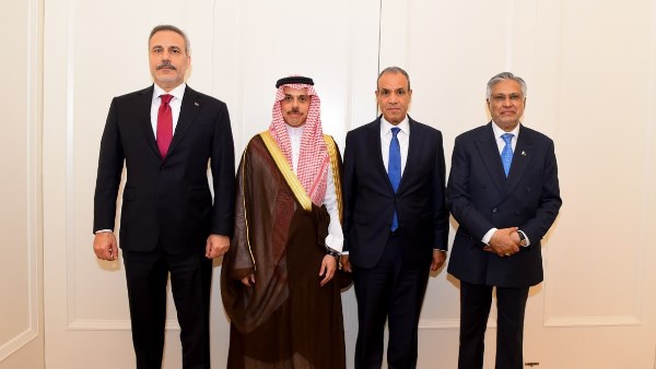 وزير الخارجية يستضيف في نيويورك اجتماع الأطراف الإقليمية الأربعة “R4” مع وزراء خارجية السعودية وتركيا وباكستان