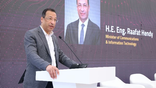 «العنصر البشري أصل قوتنا».. وزير الاتصالات يؤكد حرص الدولة على ريادة قطاع التكنولوجيا