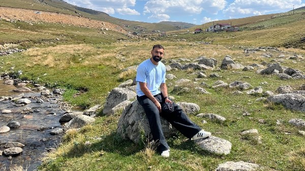 هضبة محمد صلاح في تركيا تشعل خلافًا تاريخيًا بين مدينتين.. ما القصة؟