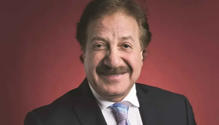 محمد المنصور… قامة خليجية تعانق أصالة المسرح وصناعة الذاكرة العربية