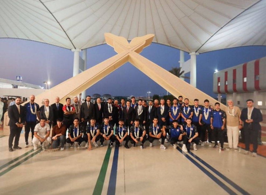 وصول بعثة المنتخب العراقي إلى جدة
