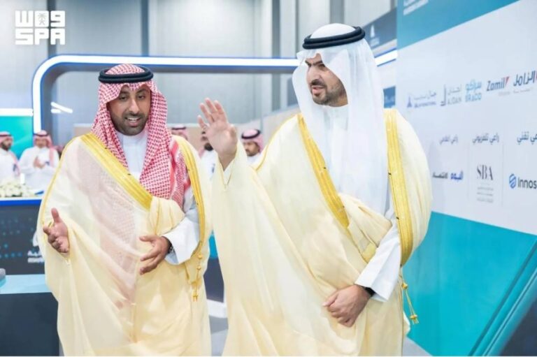 نائب أمير الشرقية يفتتح “وظائف 2026”