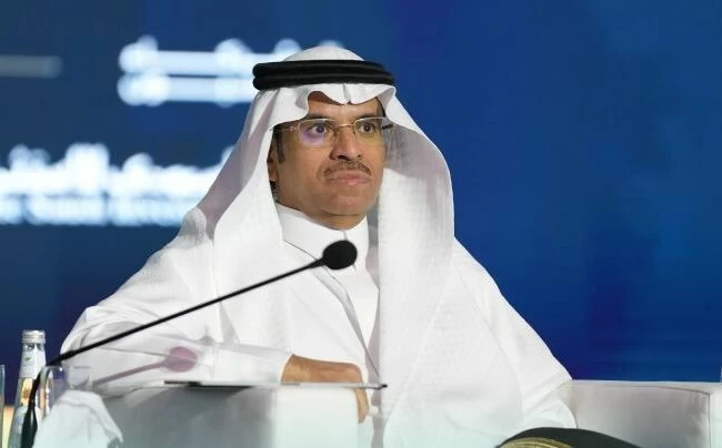 آل جابر: التقنية والذكاء الاصطناعي يعززان أدوات البحث وصناعة القرار الاجتماعي