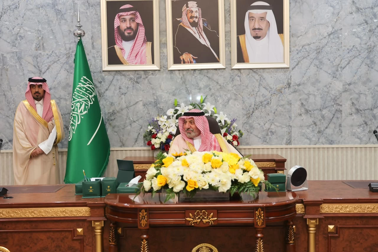 أمير نجران يرأس اجتماع المحافظين الأول للعام المالي 2026