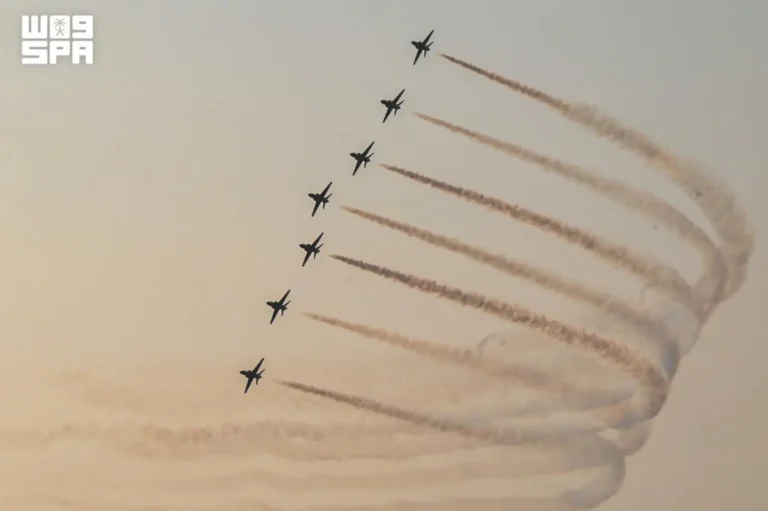 Spectacular air shows light up Jeddah skies for National Day
