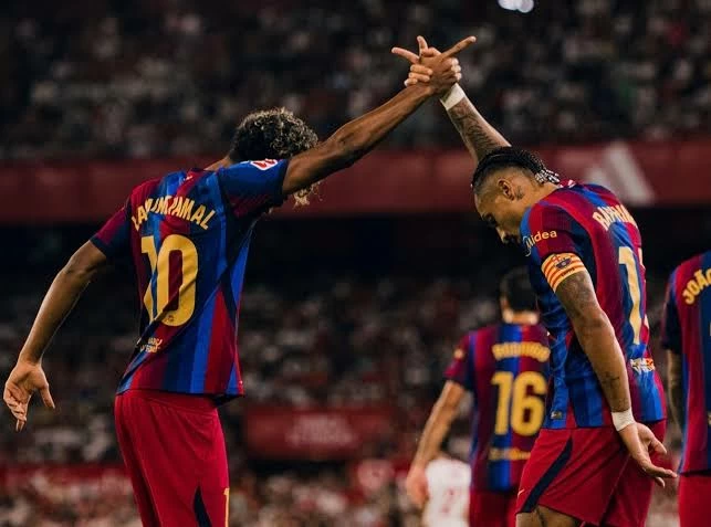 برشلونة يتجاوز إشبيلية.. ويوسّع الفارق مع الريال