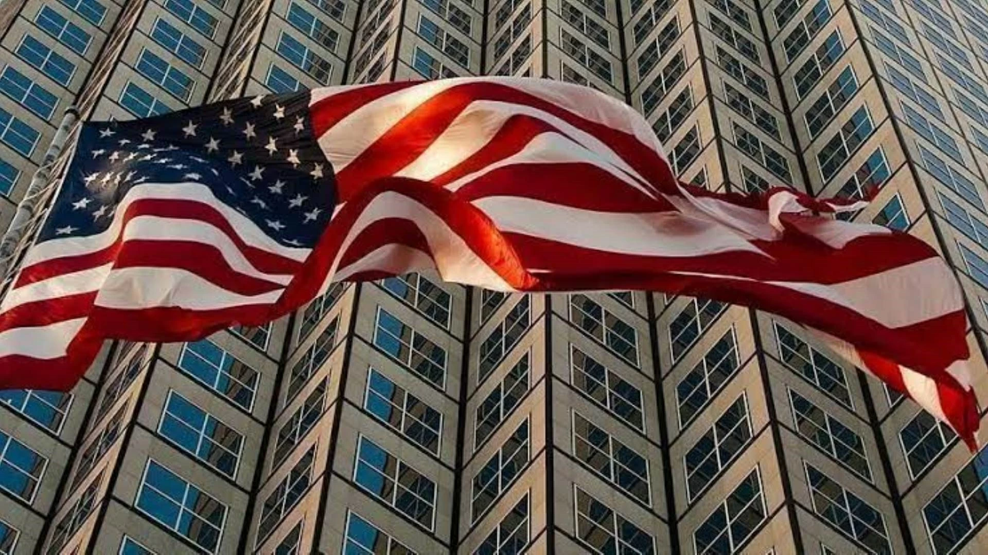 القطاع الخاص الأمريكي يضيف 20 ألف وظيفة أسبوعياً