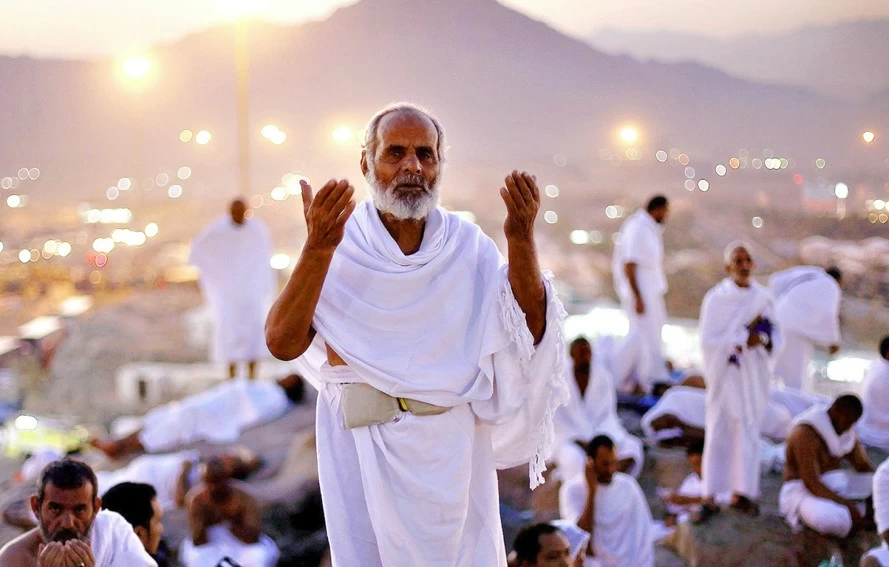 98 مليون حاج في نصف قرن
