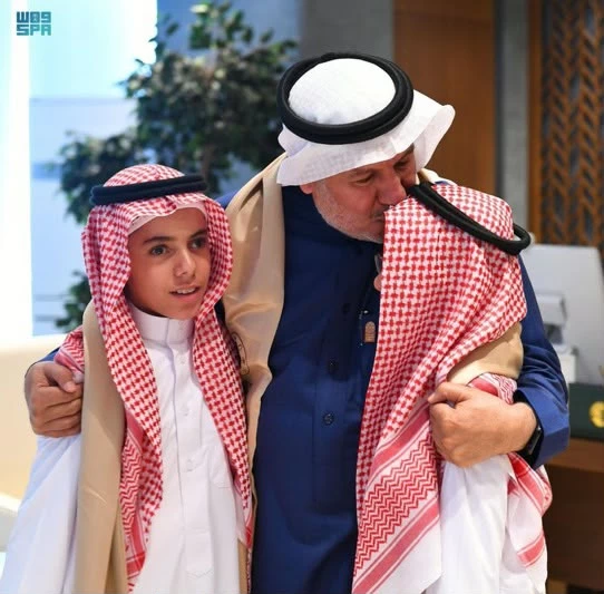 من أول فصل.. قصة سعودية أعادت كتابة حياة التوائم الملتصقة