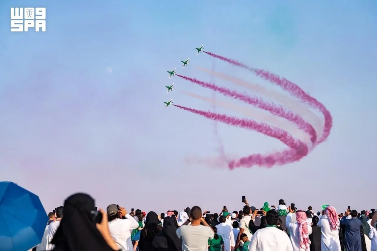 Spectacular air, military shows electrify Riyadh’s National Day celebrations
