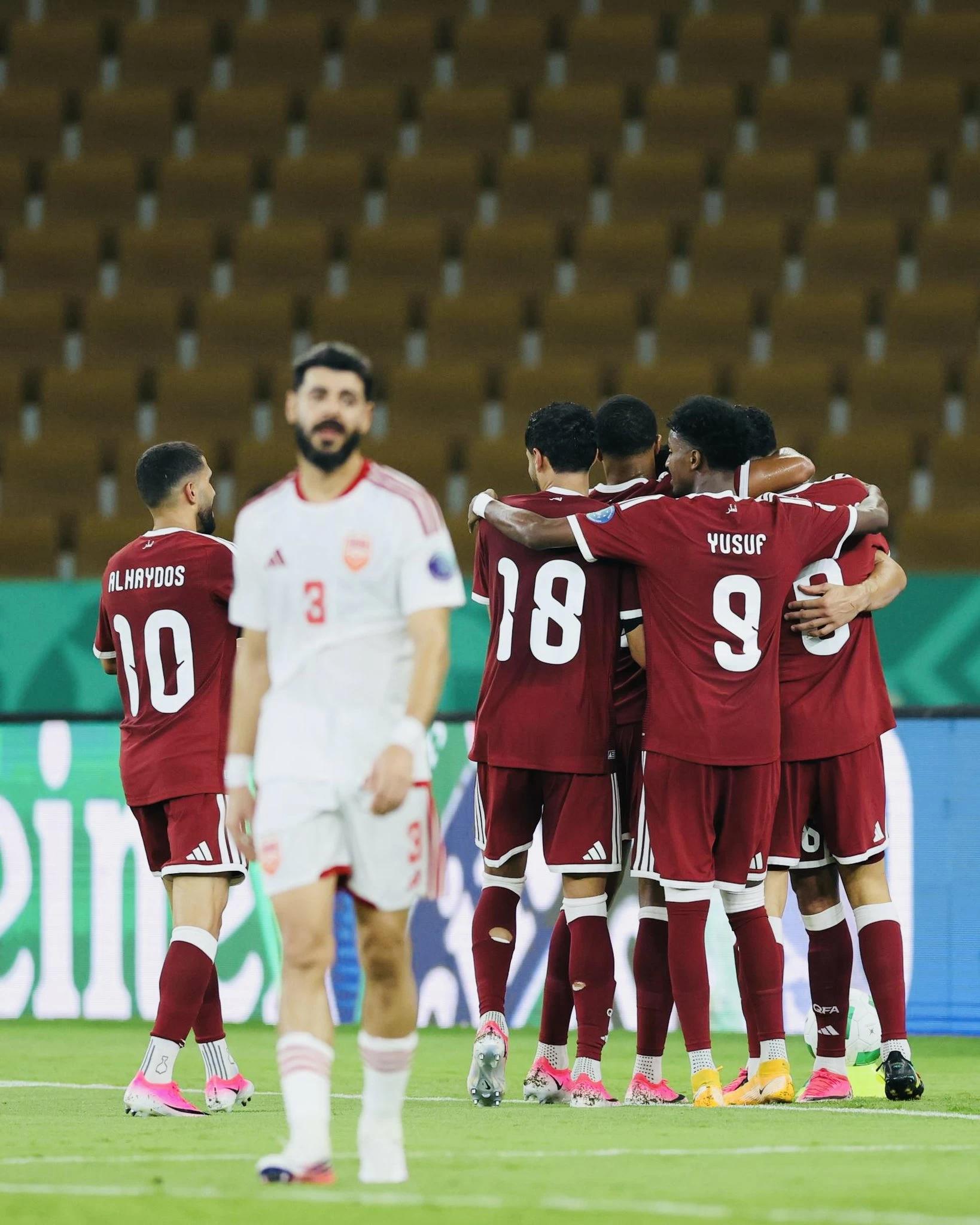العنابي يصعق البحرين بثنائية