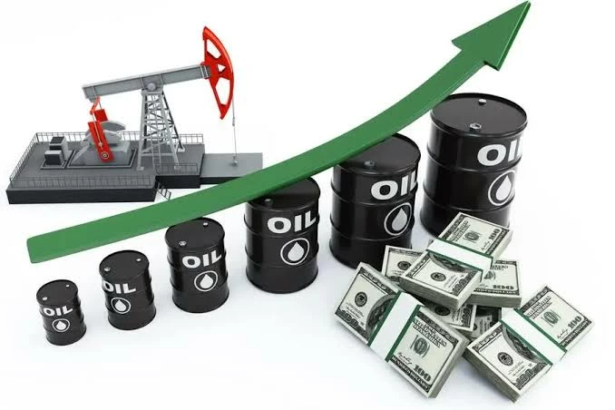 النفط يرتفع بأكثر من 3%