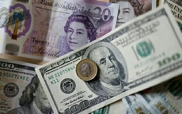 «الإسترليني» يقترب من أدنى مستوياته في 3 أشهر