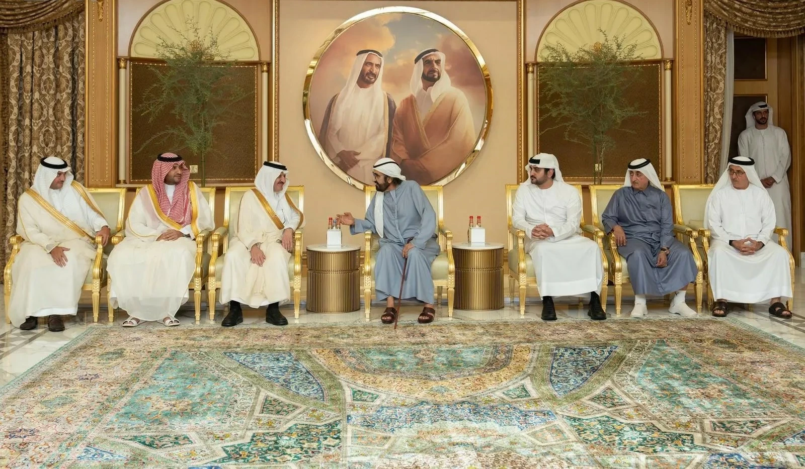 أمير الشرقية ينقل تعازي القيادة في وفاة الشيخ أحمد بن راشد آل مكتوم