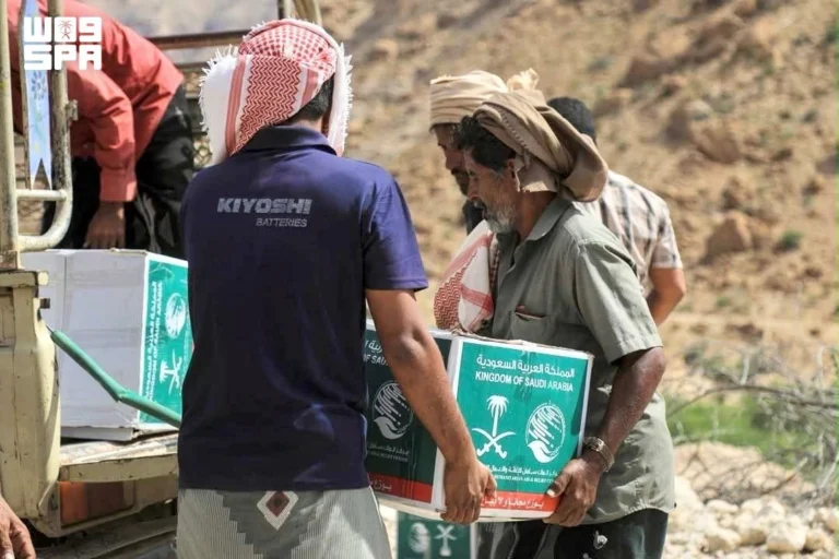مساعدات غذائية سعودية إلى حضرموت