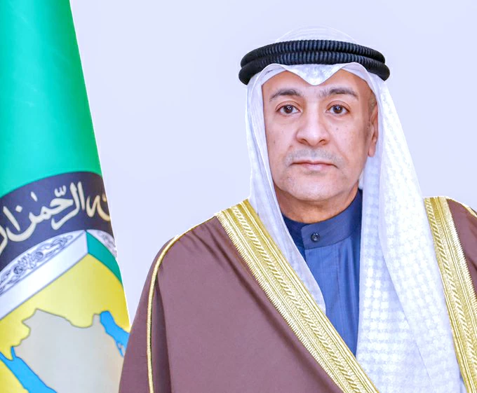 البديوي: دول الخليج تقف صفاً واحداً مع المملكة في مواجهة الاعتداءات الحوثية