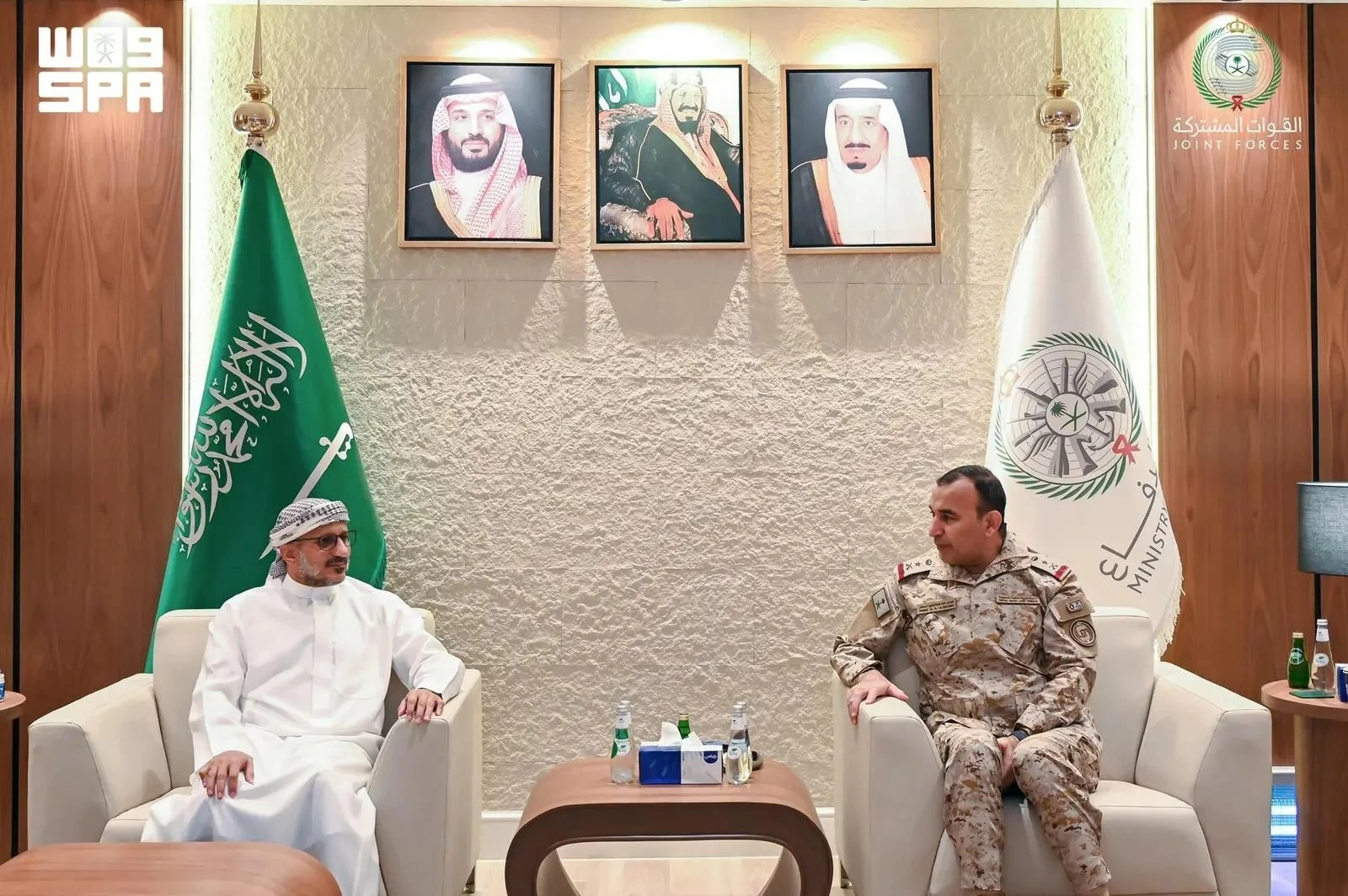 قائد القوات المشتركة وطارق صالح: رفع الجاهزية لاستعادة الدولة