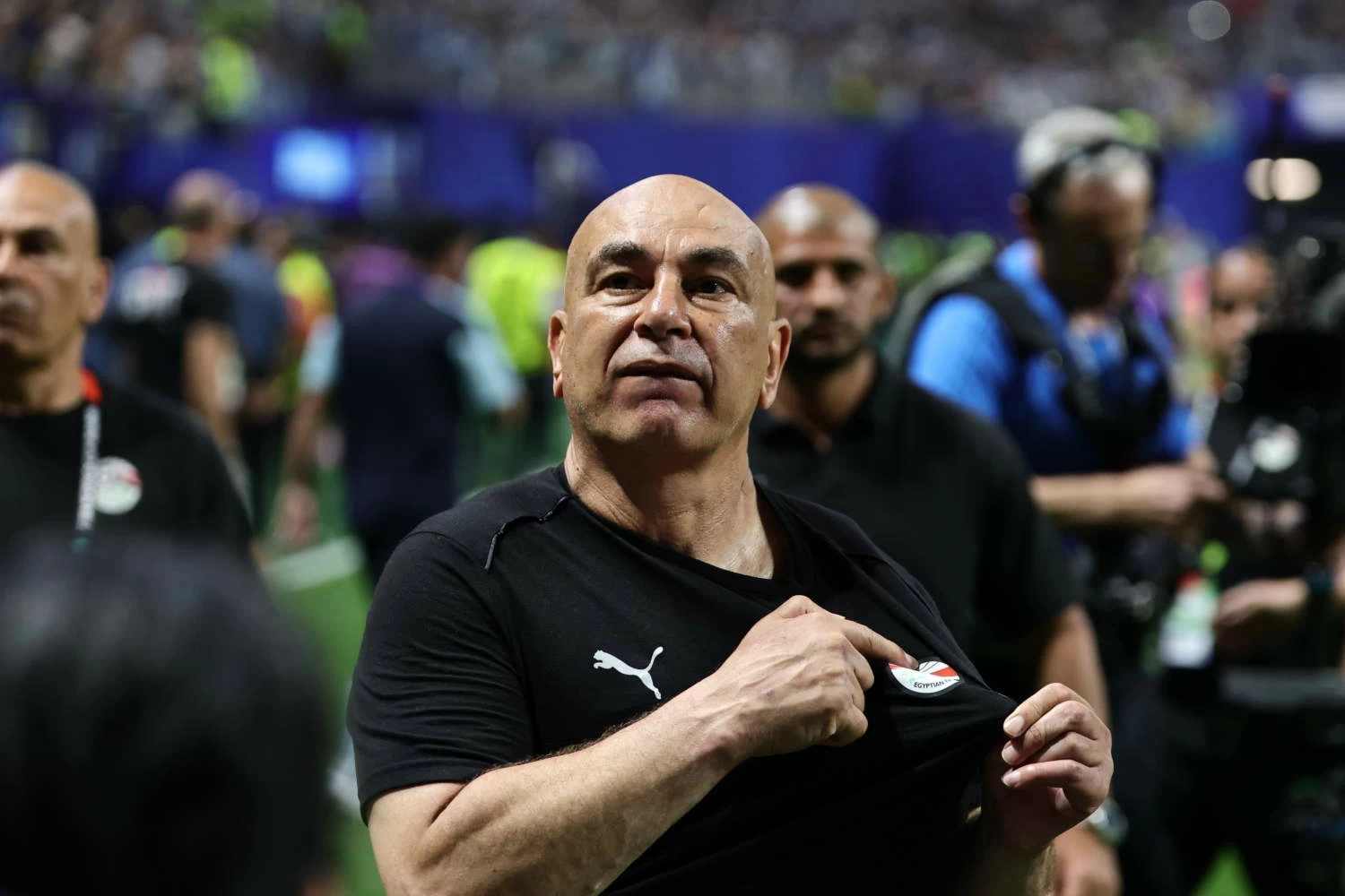 صلاح يغادر.. والأهلي يصعّد.. حسام حسن أمام أزمتين في منتخب مصر