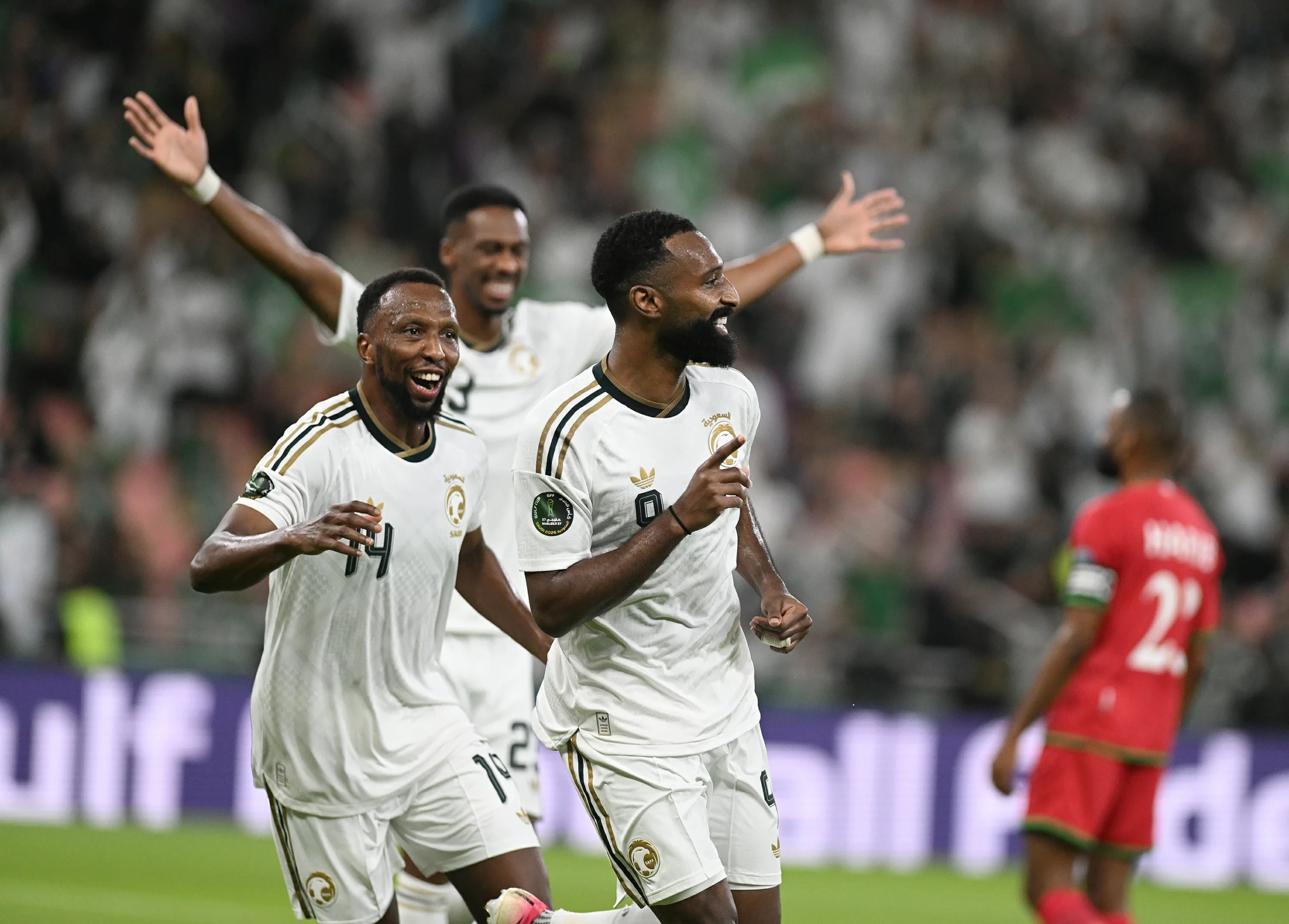 السعود يكشف سر تفوق الأخضر على عُمان