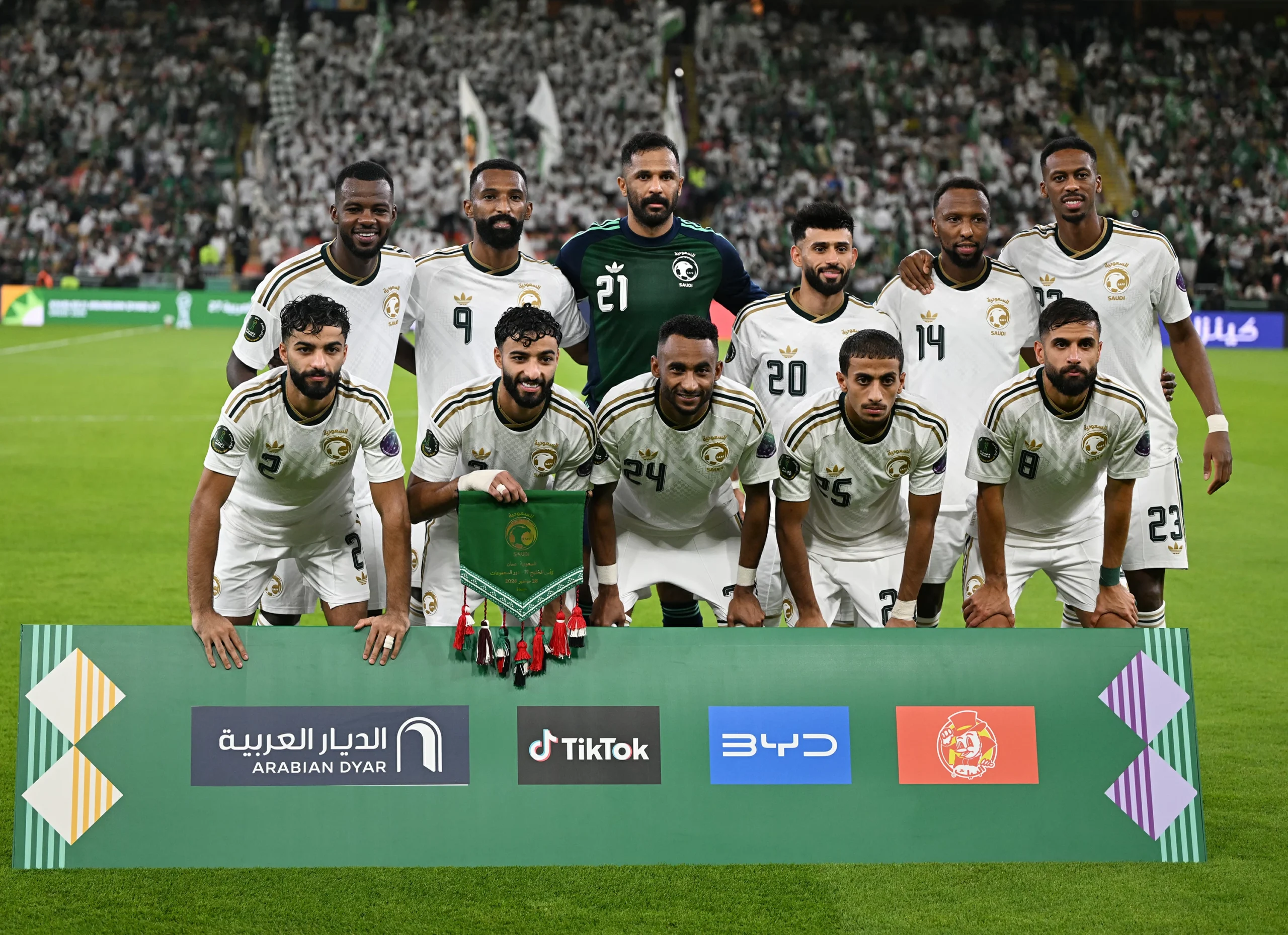 الصقور الخضر.. ثلاثية على جناح التأهل