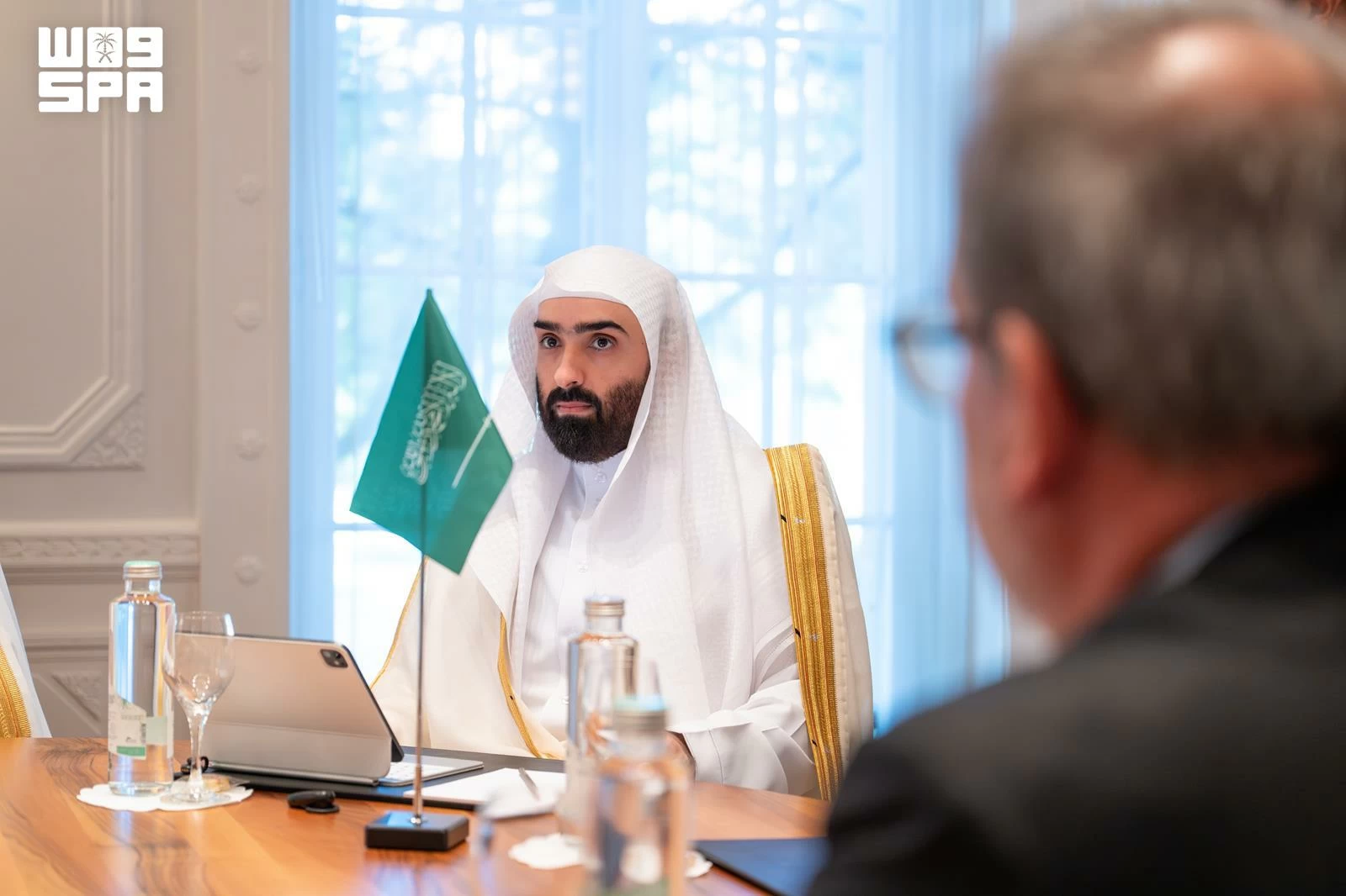 النائب العام يبحث في سويسرا تعزيز التعاون القضائي